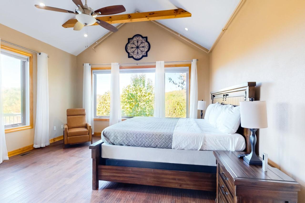 Treetop View Sanctuary 브랜슨 외부 사진